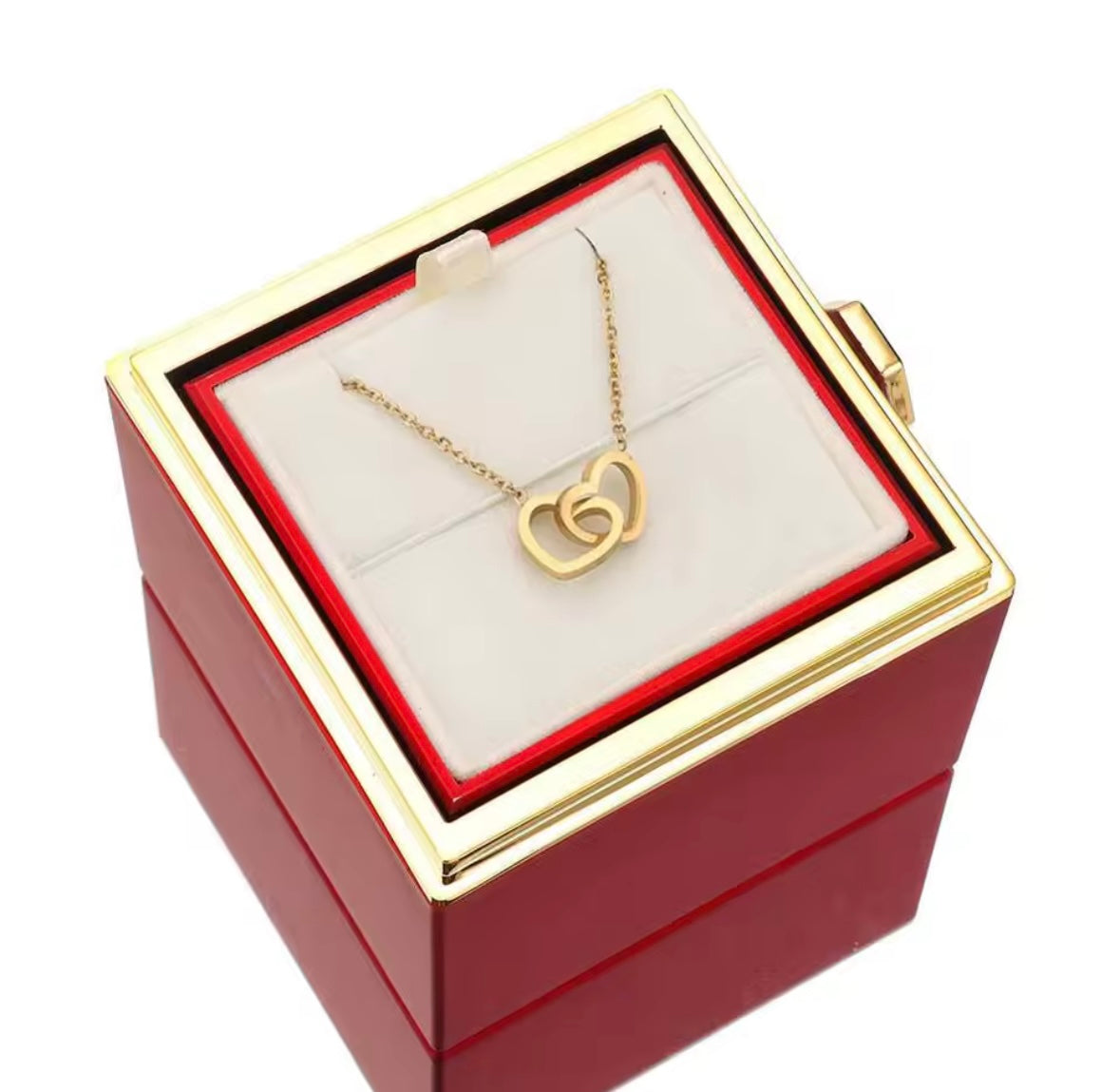 Ruža koja skriva posebnu ogrlicu – personalizirani poklon za vaše najdraže! 🌹💖